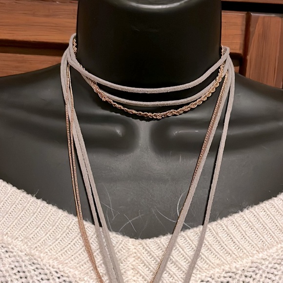 Layered 2-Piece Choker Necklace - Picture 2 of 4